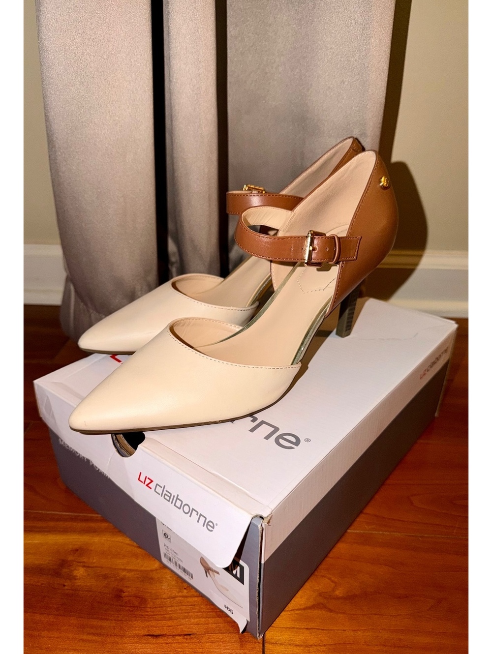 Liz Claiborne LC Kimber Women's Cream Multi Pointed Toe Memory Foam Heels Size 9